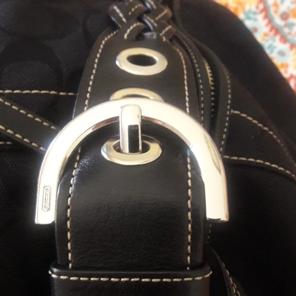 COACH CLASSIC HOBO - Picture 6 of 7